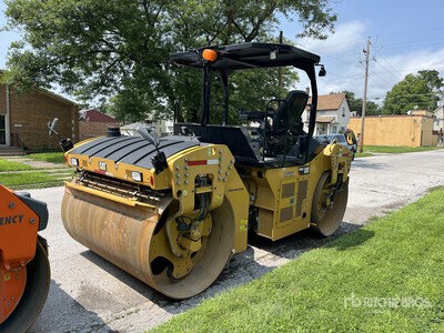 2016 Cat CB66B Double Drum Roller