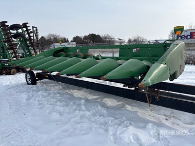 John Deere 608C 8 Row 20 ft 8 in Corn Cabezal de cosechadora trilladora