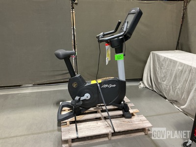 Life Fitness 95C Life Cycle Exercise Bike