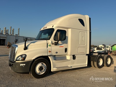 2016 Freightliner Cascadia 125 6x4 T/A Sleeper Truck Tractor