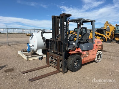 2009 Toyota 7FDU35 7050 lb Wózek widłowy