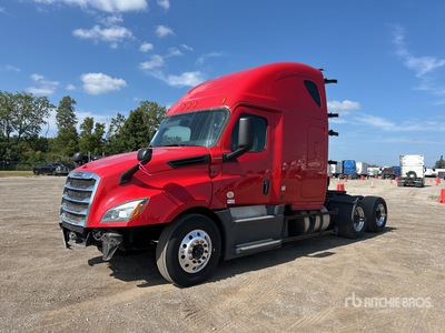 2019 Freightliner Cascadia 126 6x4 T/A Sleeper Truck Tractor