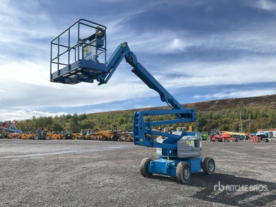 2014 Genie Z45/25J 2WD Dual Fuel Articulating Boom Lift