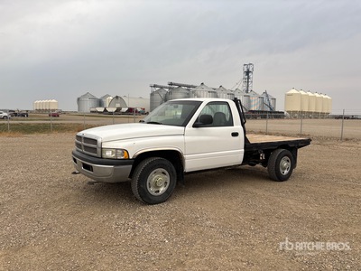 2001 Dodge Ram 2500 4x2 Flatbed Truck