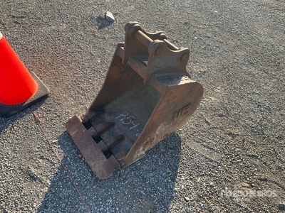 Werk-Brau 18 in Digging Excavator Bucket - Fits Cat 303.5
