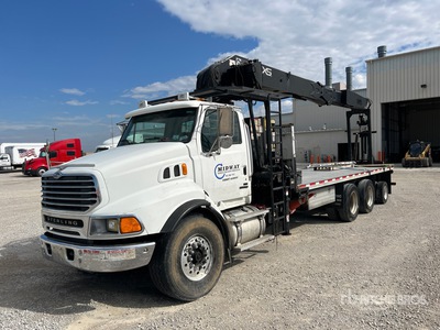 Hiab 335 K-4 7500 lb Knuckle Boom on 2003 Sterling L9500 8x4 Camión Grúa
