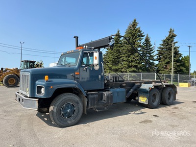 1995 International F2654 6x4 Camion porteur à faux-cadre basculant