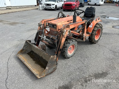 Kubota B6200HST-D 4WD Tracteur agricole utilitaire