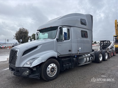 2020 Volvo VNL860 6x4 T/A Sleeper Truck Tractor