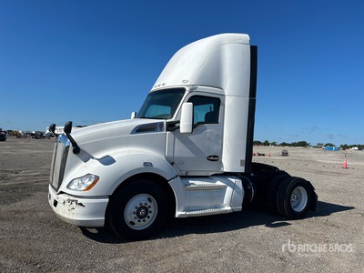 2015 Kenworth T680 4x2 2-Achs Sattelzugmaschine