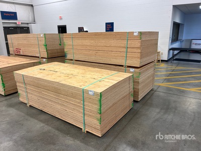 Quantity of (3) Bundles of (60) 1/2 in x 4 ft x 8 ft Contreplaqué
