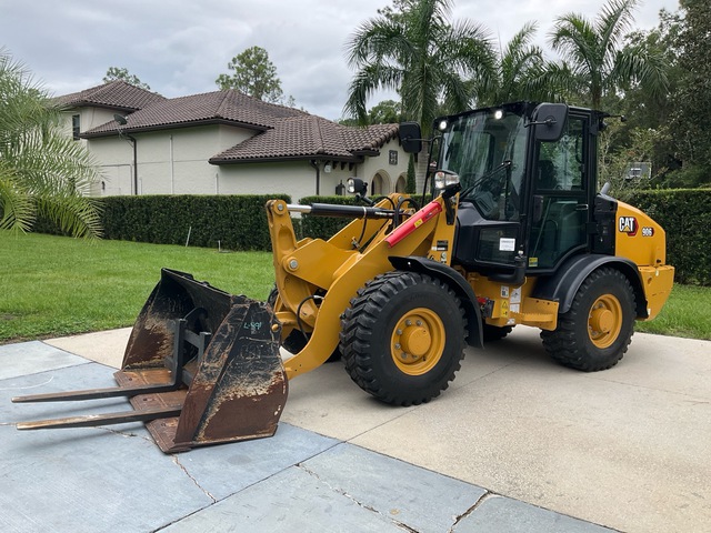 2023 Cat 906 Wheel Loader