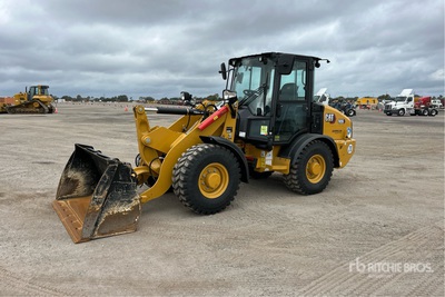 2023 Cat 906 Wheel Loader