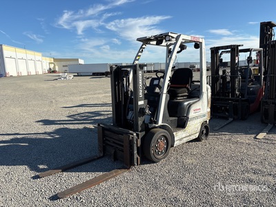 2013 Nissan CF40LP 4000 lb Cushion Tire Montacargas