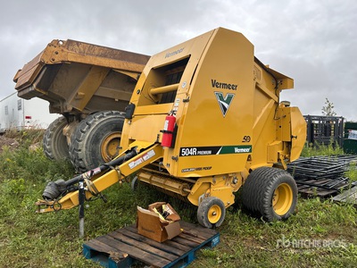 2022 Vermeer 504R Premium Round Baler
