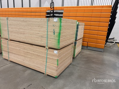 Quantity of (4) Bundles of (40) 3/4 in x 4 ft x 8 ft Contreplaqué