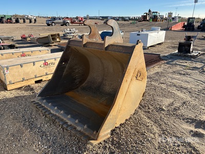 WBM 72 in Q/C Cleanup Excavator Bucket - Fits Case 330