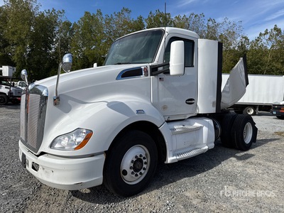 2014 Kenworth T680 4x2 S/A Day Cab Truck Tractor