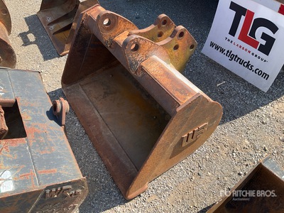 Werk-Brau 42 in Cleanup Excavator Bucket