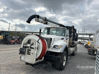 Vactor on 2006 International 7600 6x4 Vacuum Excavator Truck