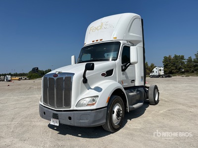 2016 Peterbilt 579 4x2 S/A Day Cab Truck Tractor