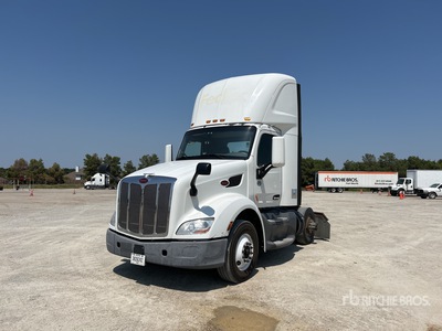 2016 Peterbilt 579 4x2 S/A Day Cab Truck Tractor
