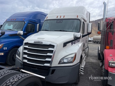 2018 Freightliner Cascadia 6x4 T/A Sleeper Truck Tractor