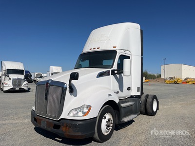 2016 Kenworth T680 4x2 Ciągnik siodłowy z kabiną dzienną S/A