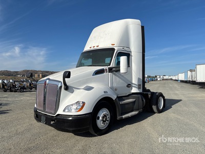 2017 Kenworth T680 4x2 S/A Day Cab Truck Tractor