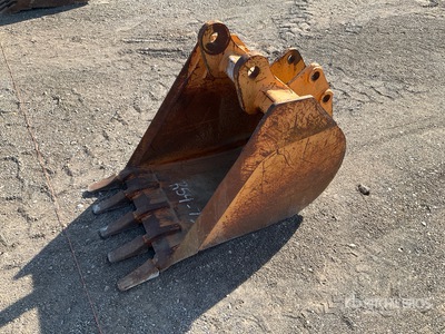 24 in Digging Excavator Bucket
