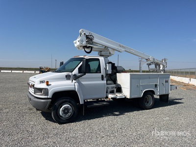 Altec AT235 34 ft on 2009 GMC C5500 4x2 Camion de cubo
