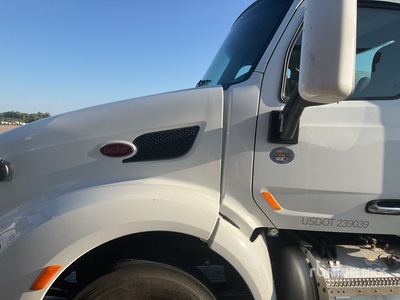 2017 Peterbilt 579 6x4 Cabeza Tractora Cabina Corta