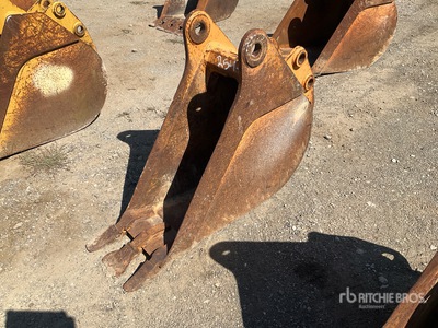 12 in Digging Excavator Bucket