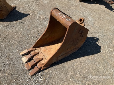 Wain-Roy 16 in Digging Excavator Bucket