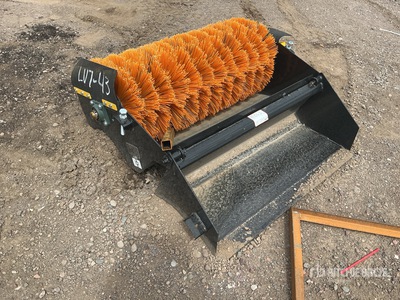 2025 GIYI GY-BS43 42 in Skid Steer Sweeper