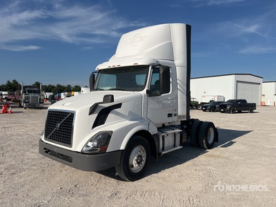 2016 Volvo VNL 4x2 トラックトラクター（S/A）