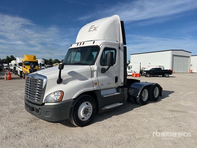 2015 Freightliner Cascadia 125 6x4 T/A Dagcabine Trekker