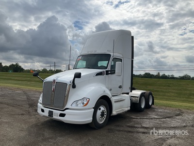 2015 Kenworth T680 6x4 トラックトラクター（T/A）