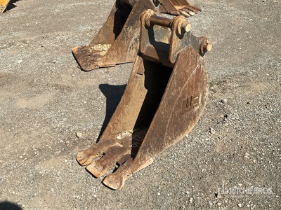 Werk-Brau 12 in Digging Excavator Bucket - Fits Cat 305