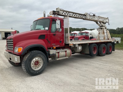 2004 USTC 110-26 Straight Boom on 2005 Mack CV713 8x4 Cabeza Tractora con Grúa