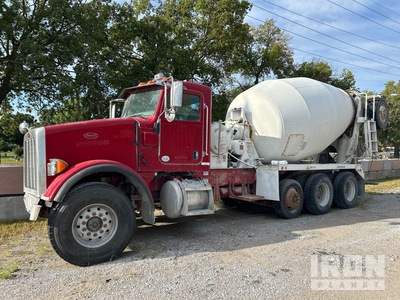2014 Peterbilt 365 10x4 Camion hormigonera