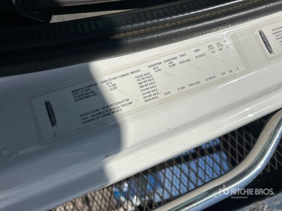 2016 Freightliner M2 106 4x2 شاحنة مسطحة