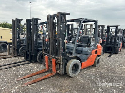 2018 Toyota 8FGU25 4500 lb Cushion Tire Wózek widłowy