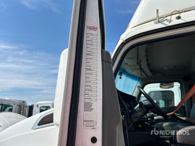 2016 Kenworth T680 4x2 تراكتور شاحنة (أحادي المحور)