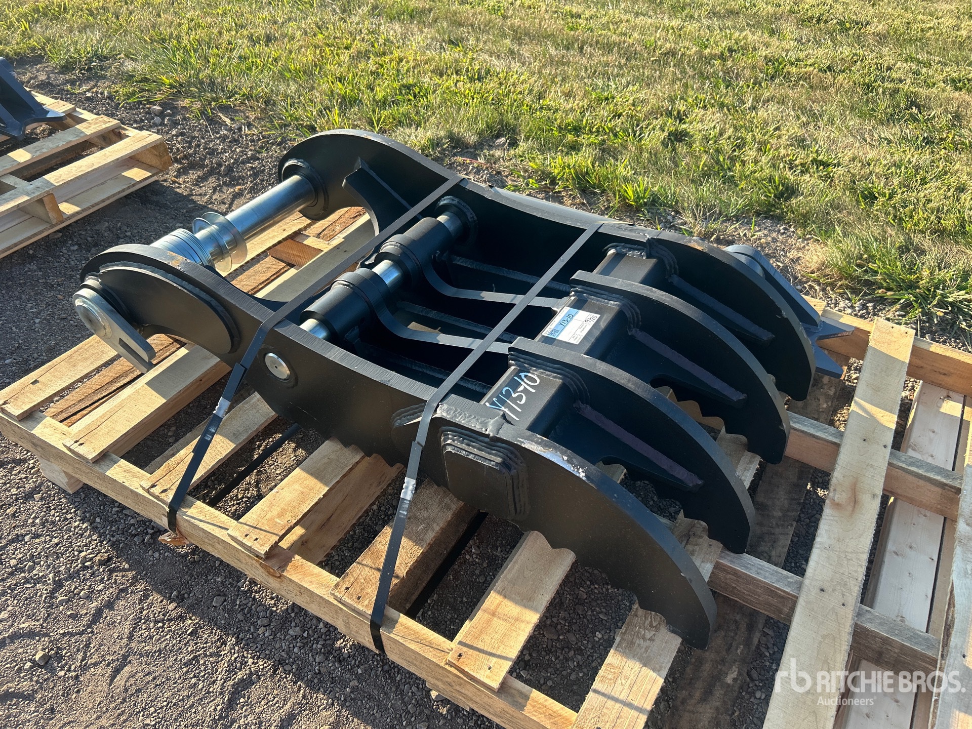 ACS Excavator Thumb (Unused)