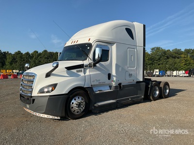 2018 Freightliner Cascadia 126 6x4 Cabeza Tractora Cabina Dormitorio (Inoperable)