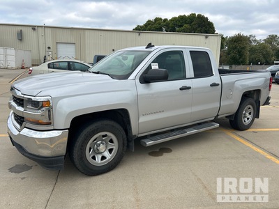 2016 Chevrolet 1500 Silverado 4x2 Crew Cab بيك اب