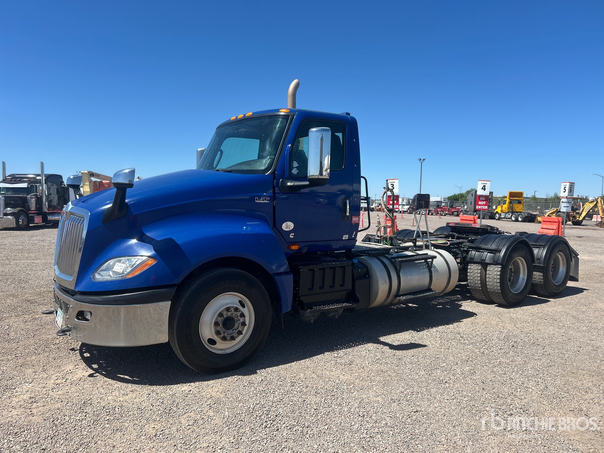 2019 International LT625 6x4 Tracteur routier couchette