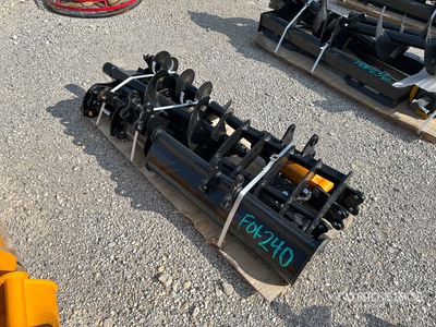Quantity of (8) Mini Excavator Attachments augers, quick attachment, skeleton bucket, thumb Varios, accesorio para excavadora (Unused)
