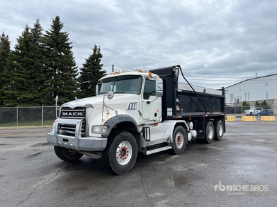 2008 Mack GU700 8x4 Twin-Steer T/A Dump Truck